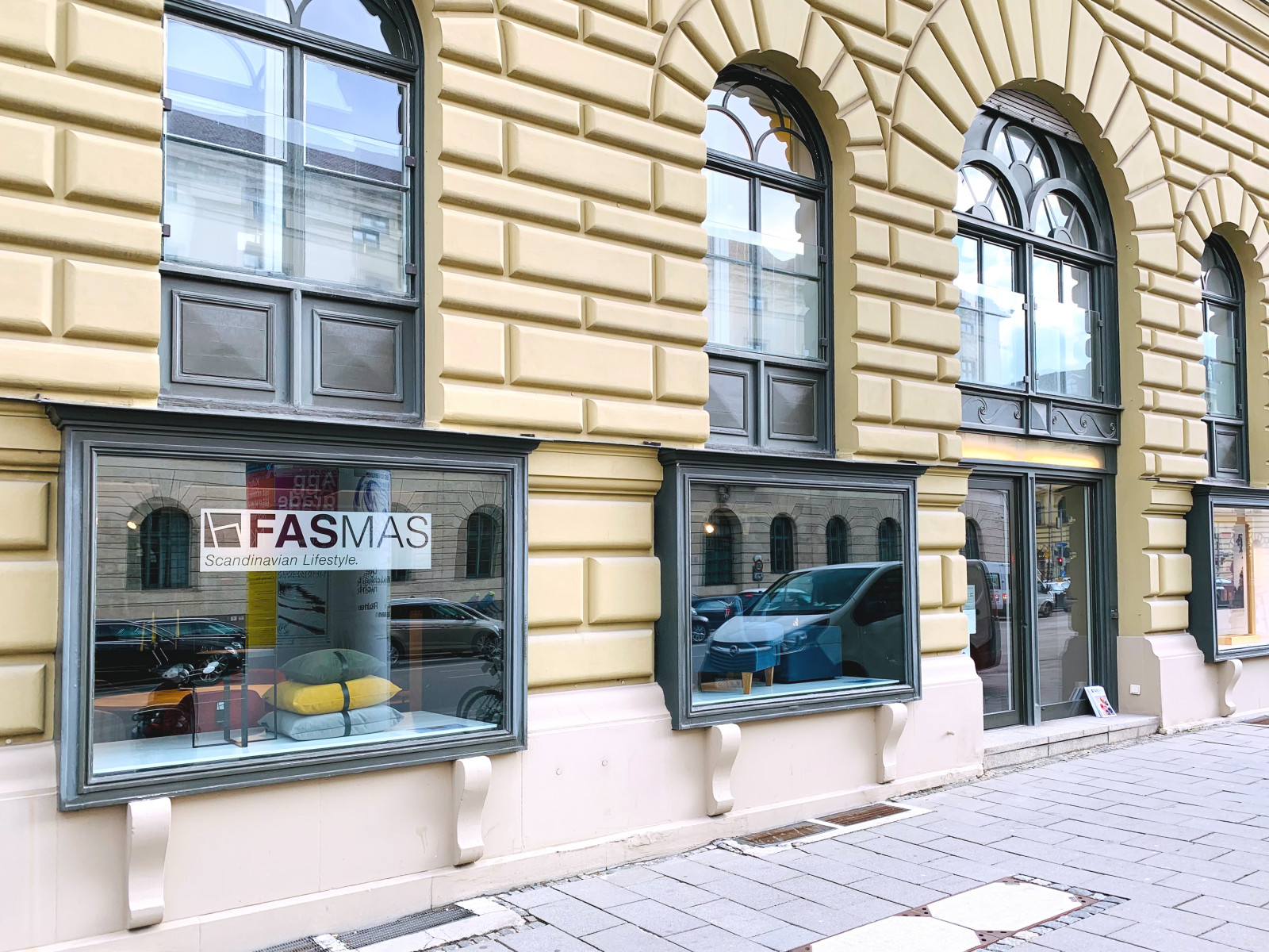 FASMAS-Showroom im Ludwigpalais in München