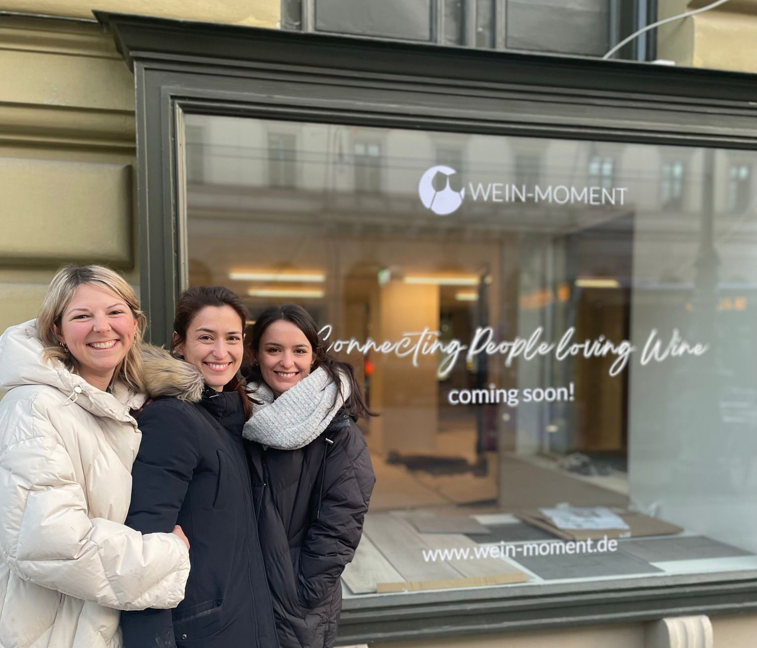 Ein Spitzen-Team: Maxi Würzburg, Anna-Lisa Wenzler und Mona Maisack von WEIN-MOMENT